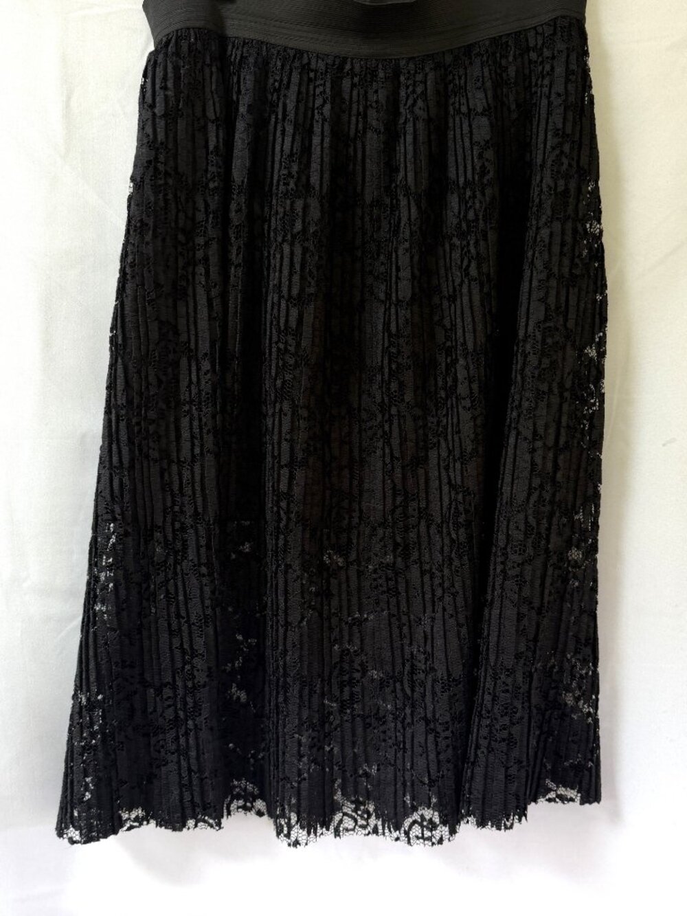 Women's "eci" New York Black Lace Skirt w/Floral Patterned Overlay, Size Large
